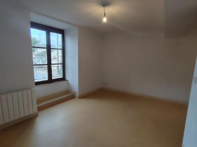 Location Appartement Place de la Poste, Fursac