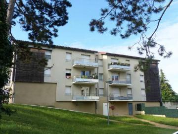 Location Appartement Place de la Poste, Montoison