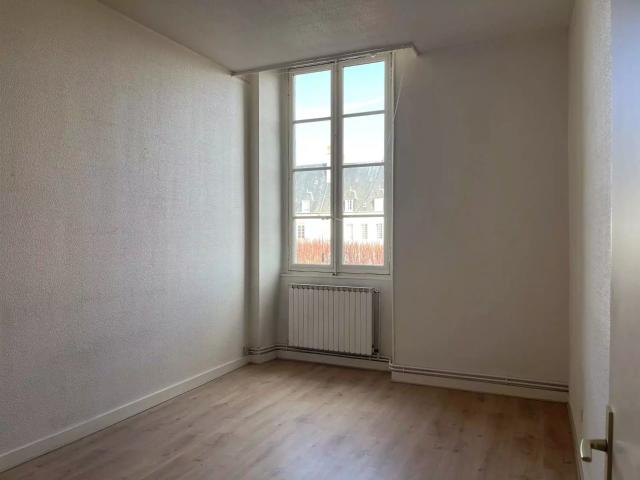 Location Appartement Place de la République, Nevers