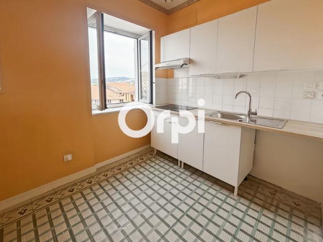 Location Appartement Place de la République, Saint Symphorien sur Coise