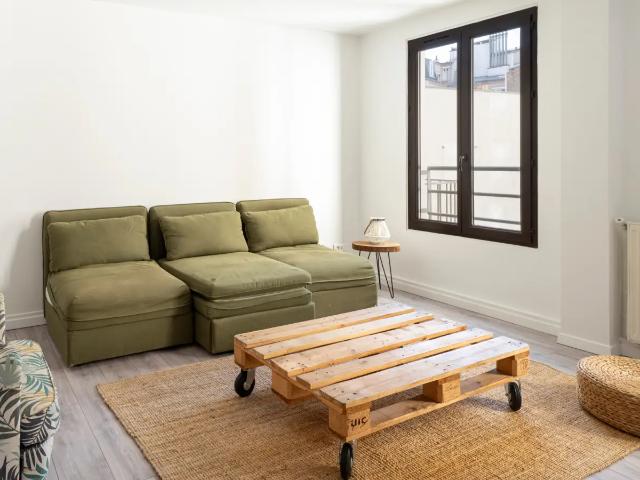 Location Appartement Place de la Réunion, Paris