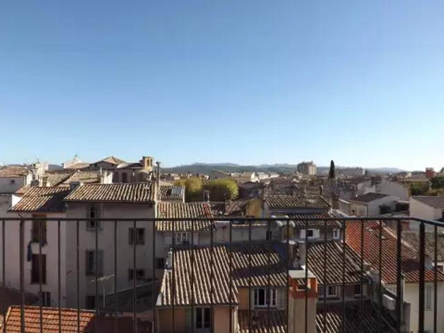 Location Appartement Place de l'Hôtel de Ville, Aix en Provence