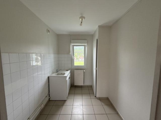 Location Appartement Place de l'Hôtel de Ville, Bellignat