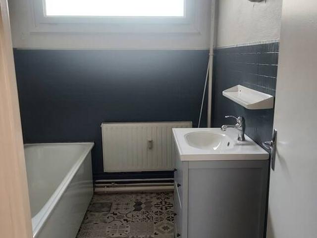 Location Appartement Place de l'Hôtel de Ville, Montaigu Vendée
