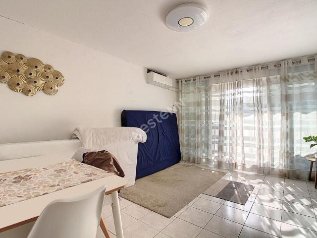 Location Appartement Place de Provence, Vitrolles