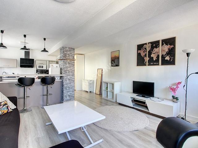 Location Appartement Place de Provence, Vitrolles