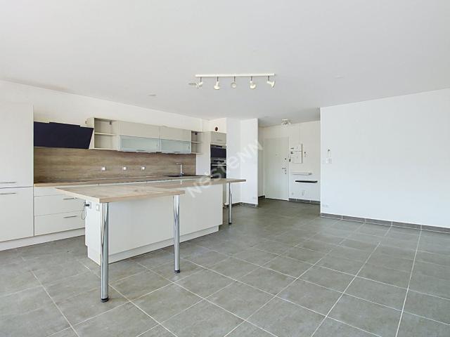 Location Appartement Place de Provence, Vitrolles