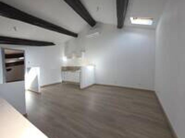 Location Appartement Place des Alliés, Béziers