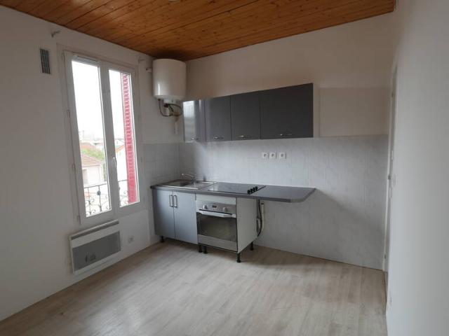 Location Appartement Place des Hauts Tilliers, Gennevilliers