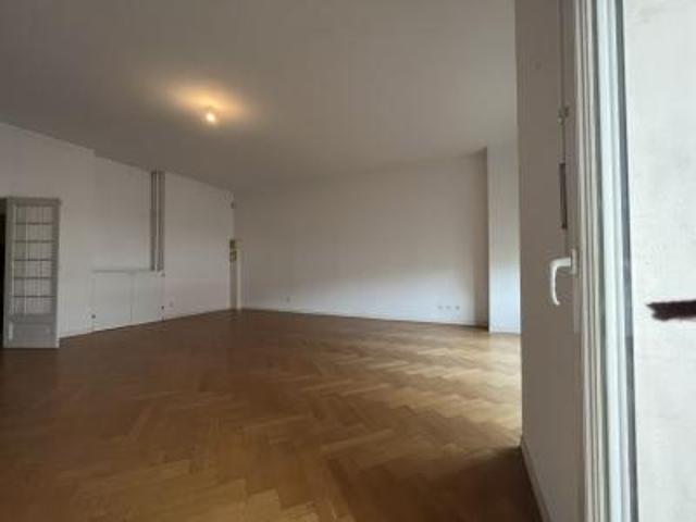 location appartement place des marseillaises 3 pièces 97 m2 bouches du rhone 13001 1200 €