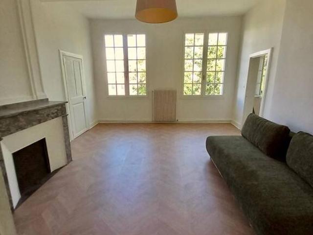 Location Appartement Place des Martyrs de la Résistance, Montpellier