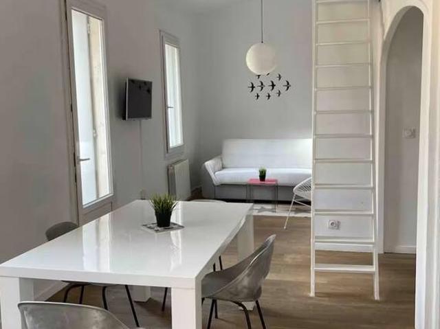 Location Appartement Place des Martyrs de la Résistance, Montpellier