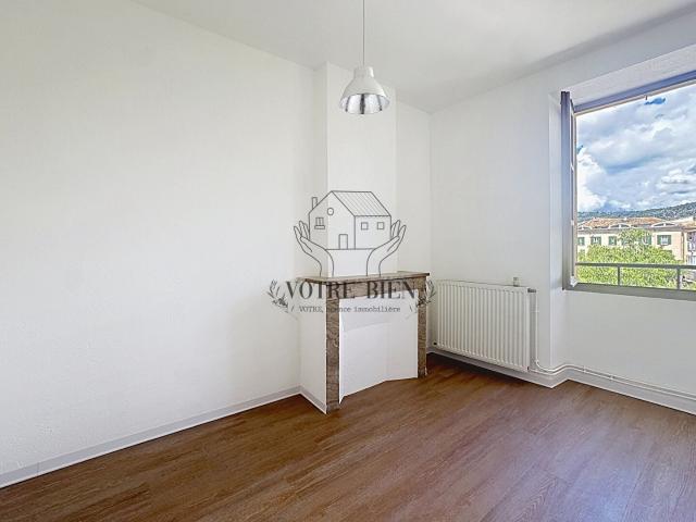 Location Appartement Place du Terreau, Manosque