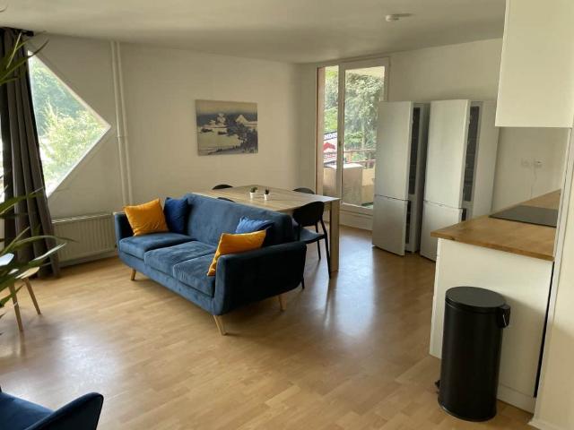 Location Appartement Place du Bois de Grâce, Champs sur Marne