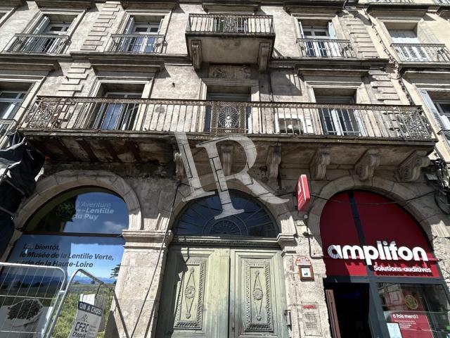 Location Appartement Place du Breuil, Le Puy en Velay