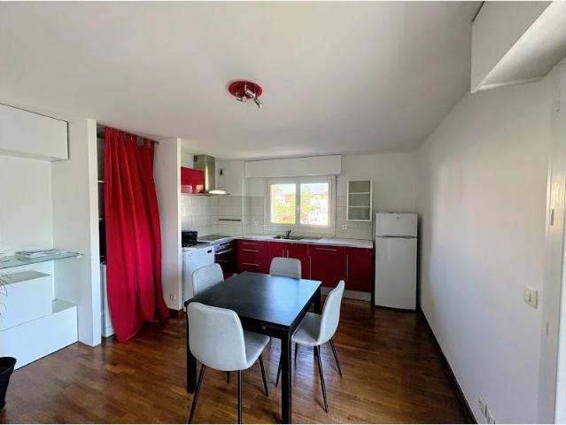 Location Appartement Place du Château, Annecy