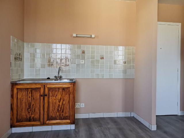 Location Appartement Place du Foirail, Javols