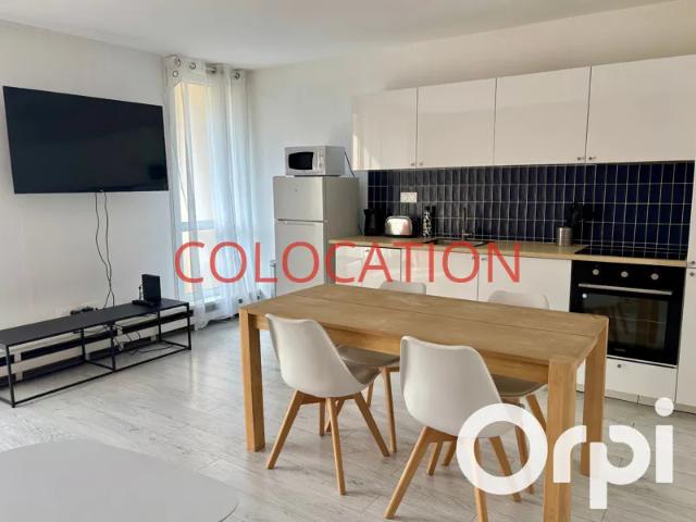 Location Appartement Place du Général de Gaulle, Élancourt