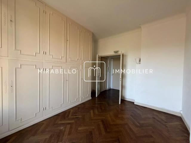 Location Appartement Place du Général de Gaulle, Nice