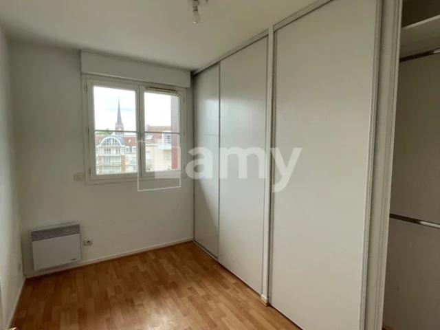 Location Appartement Place du Général De Gaulle, Saint André lez Lille
