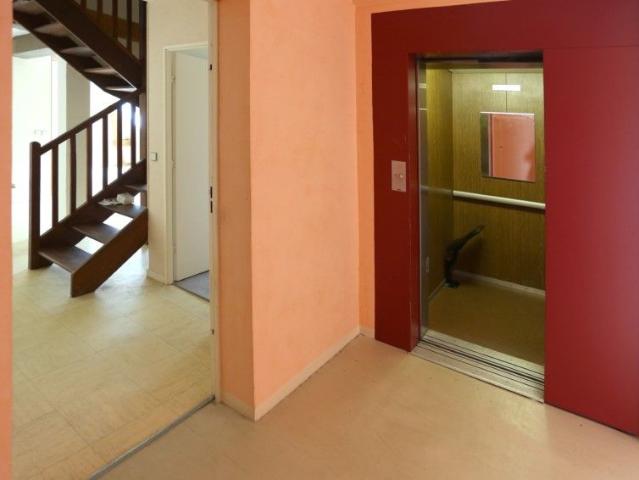 Location Appartement Place du Lion d'Or, Châtillon sur Indre