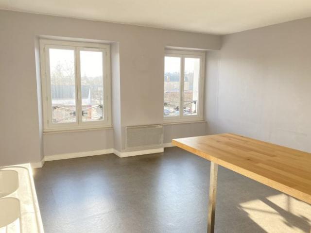 Location Appartement Place du Marché, Chauvigny
