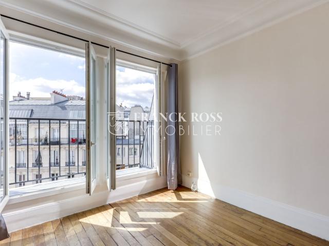 Location Appartement Place du Marché, Neuilly sur Seine
