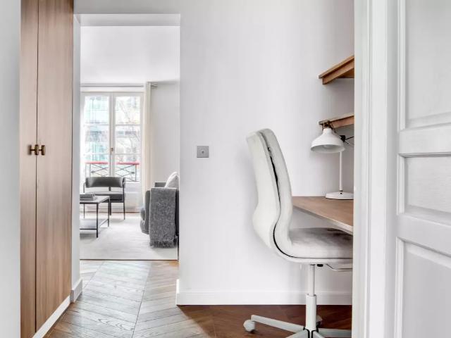 Location Appartement Rue Louis Le Grand, Paris