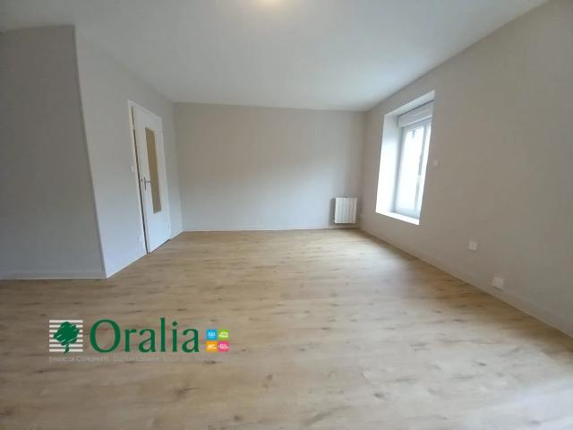Location Appartement Place du Marché, Tarare
