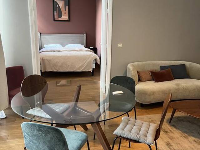 Location Appartement Place du Maréchal de Lattre de Tassigny, Paris