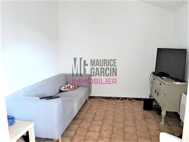 Location Appartement Place du Portalet, Pernes les Fontaines