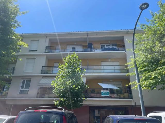 Location Appartement Place du Postillon, Issoire