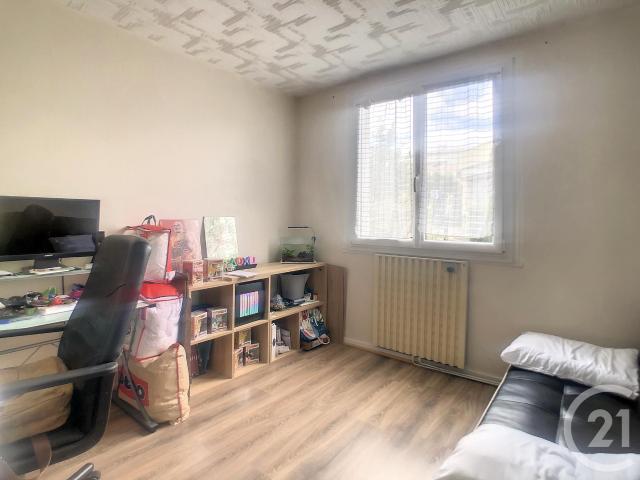 Location Appartement Place du Président Coty, Tours