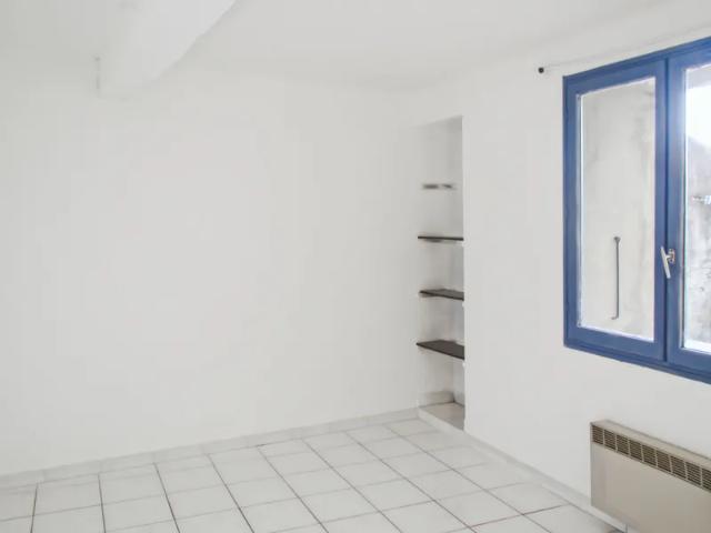 Location Appartement Place du Serre, Saint Michel l'Observatoire