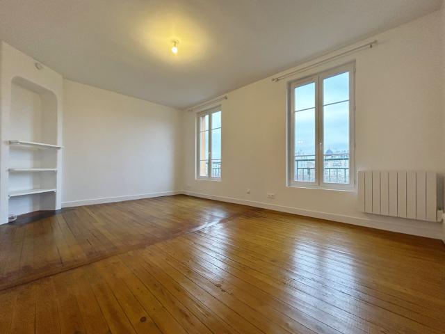 Location Appartement Place du Square Pierre de Geyter, Saint Denis