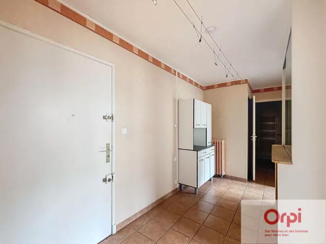 Location Appartement Place Édouard et Georges Piquand, Montluçon