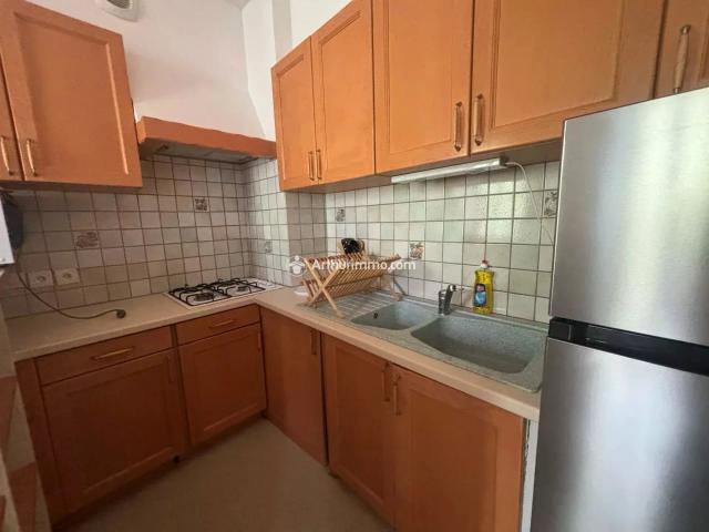 Location Appartement Place Emma Calvé, Millau