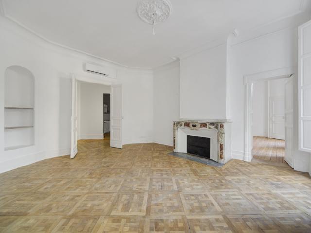 Location Appartement Place Étienne Esquirol, Toulouse