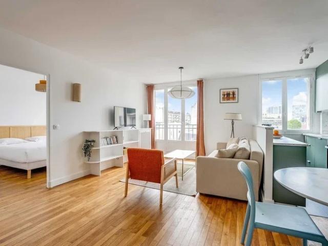 Location Appartement Place Étienne Pernet, Paris