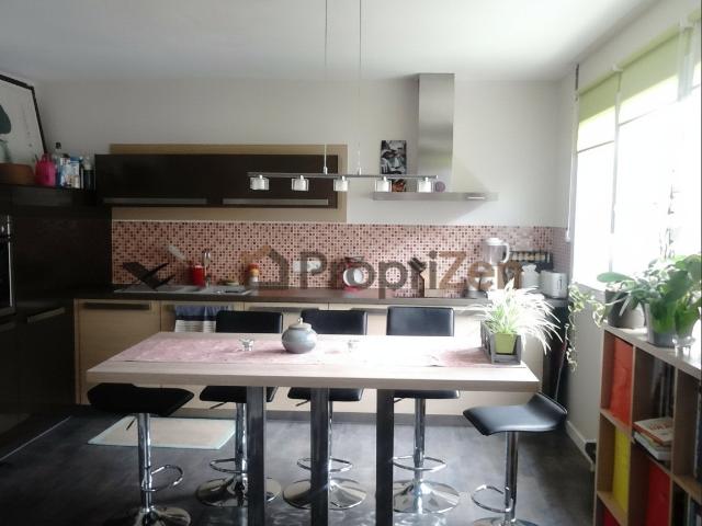 Location Appartement Place Eugène Varlin, Lyon