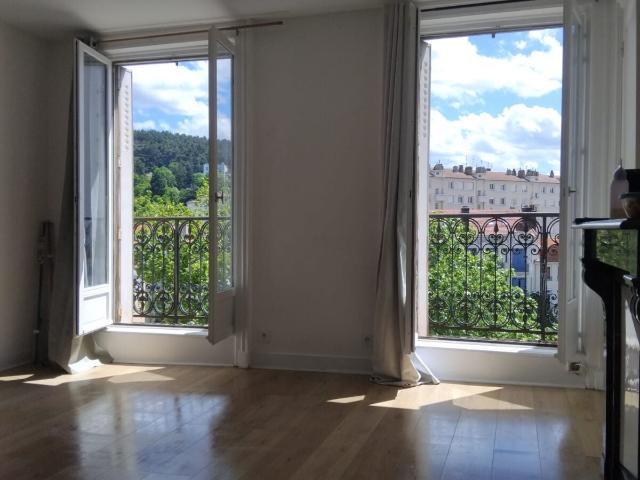 Location Appartement Place Fourneyron, Saint Étienne