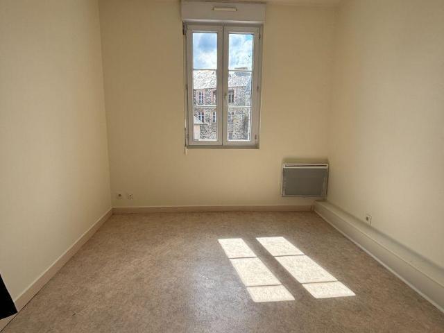Location Appartement Place Gambetta, Fougères