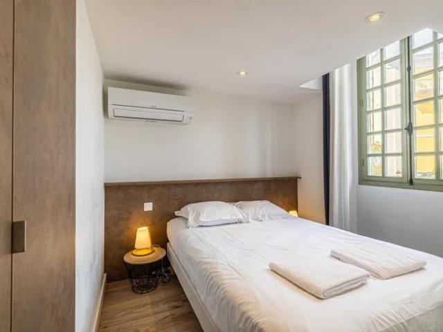 Location Appartement Place Garibaldi, Nice