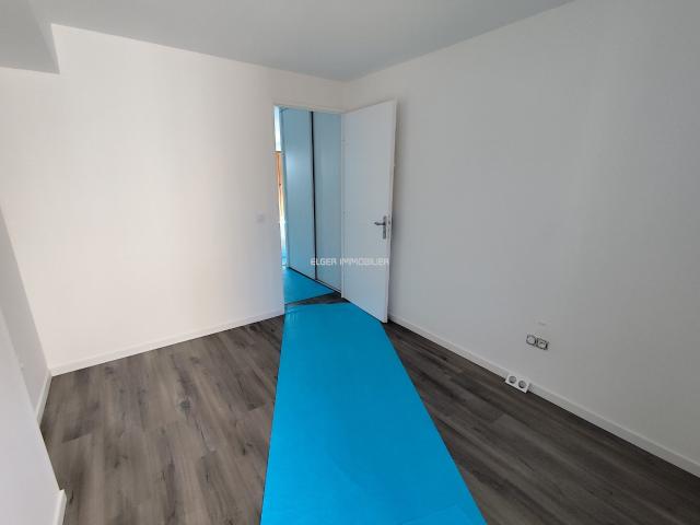Location Appartement Place Gaston Viens, Orly