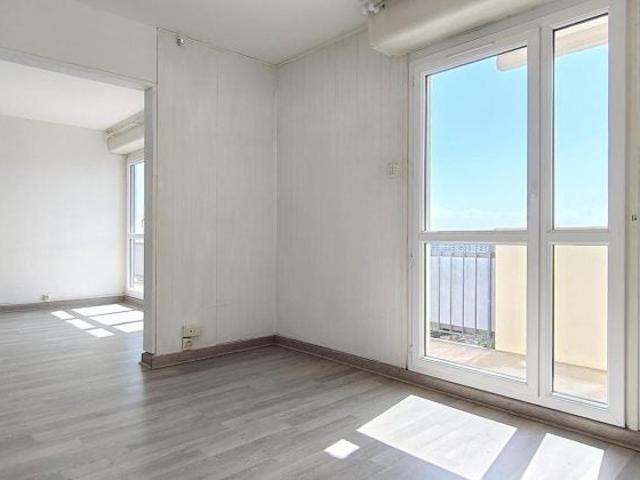Location Appartement Place George Sand, Rillieux la Pape