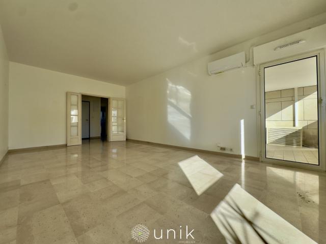Location Appartement Place Jacques Mirouze, Montpellier