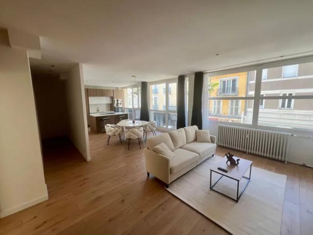 Location Appartement Place Jean Jaurès, Tarbes