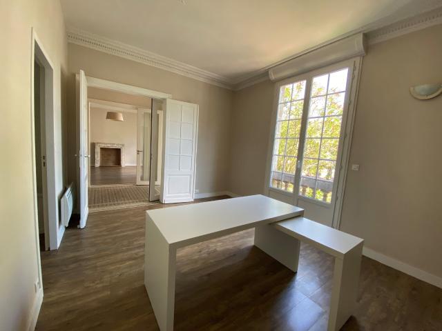 Location Appartement Place Johnston, Bordeaux