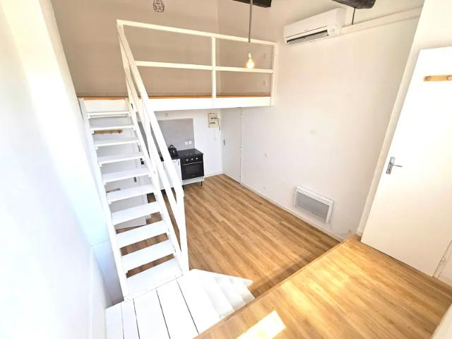 Location Appartement Place Joseph Rau, Aubagne