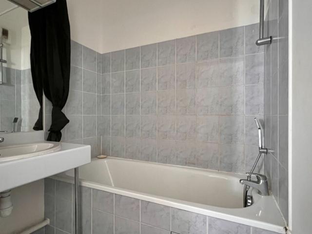 Location Appartement Place Léon Cassé, Corbeil Essonnes